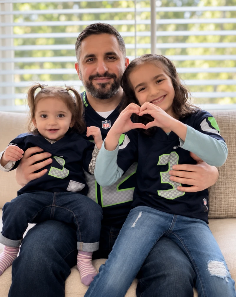 Waleed EL-Himri with his two children